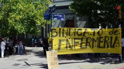 En reclamo de aumento salarial, los enfermeros harán paro de 72 horas desde el lunes