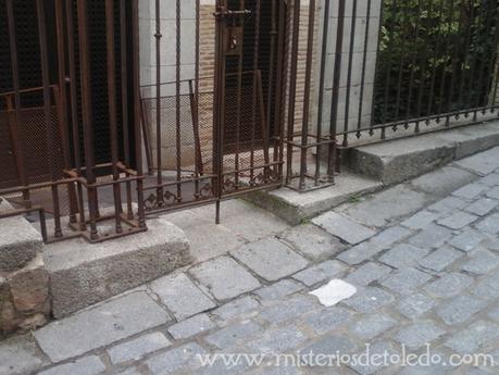 El Adoquín blanco del Cristo de la Luz