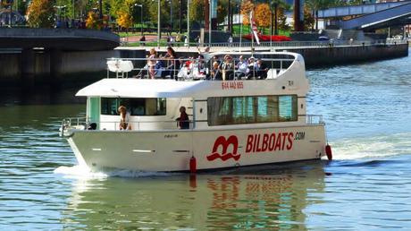 Navegando por Bilbao en Bilboats