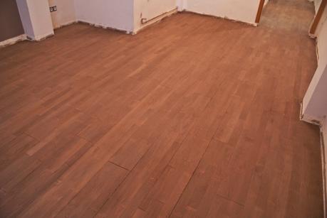 teñir tarima flotante