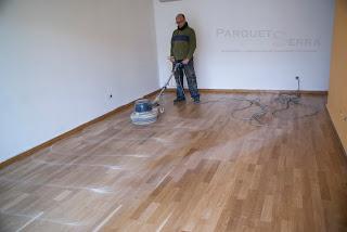 Barnizar parquet