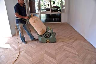 Acuchillado de un lamparquet punta de Hungría