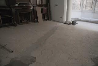 Instalación de un parquet en espiga