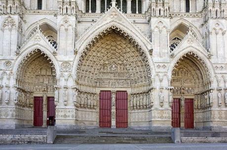 Te Mostramos La Hermosa Catedral De Amiens. La Iglesia Más Grande De Francia