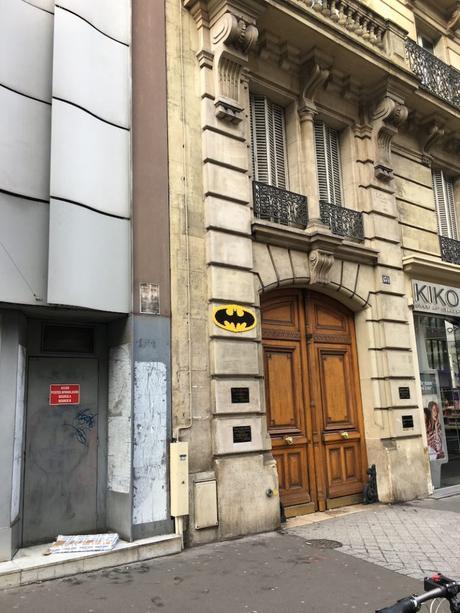 Lego Batman transforma una marquesina en un juego para promocionar la película batsignal-film-lego-batman-13