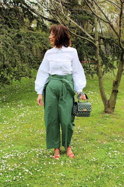 MIS LOOKS- COMBINANDO ROJO Y VERDE CON PUNTO Y APARTE