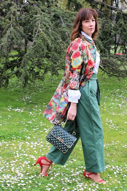 MIS LOOKS- COMBINANDO ROJO Y VERDE CON PUNTO Y APARTE