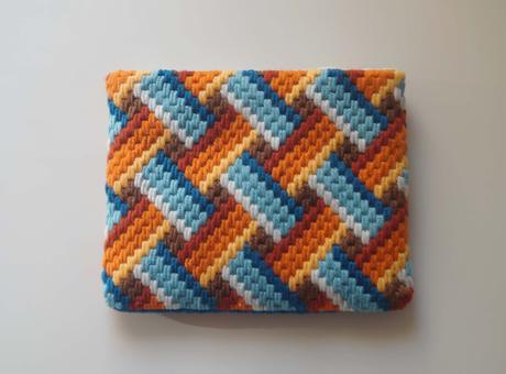 Tarjeteros de bordado de tapiz / Bargello needlework card wallets