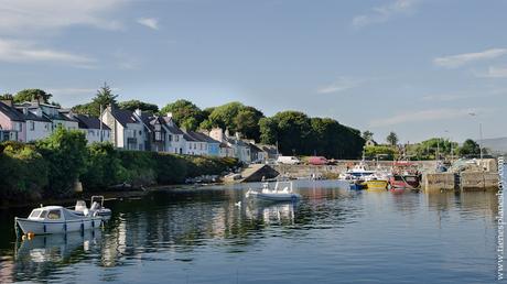 Roundstone pueblo marinero Condado Galway Irlanda