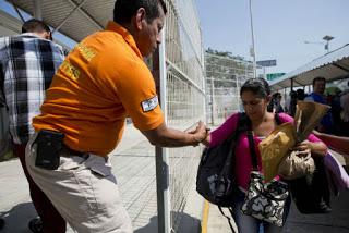 México regresa para Cuba a 49 isleños indocumentados
