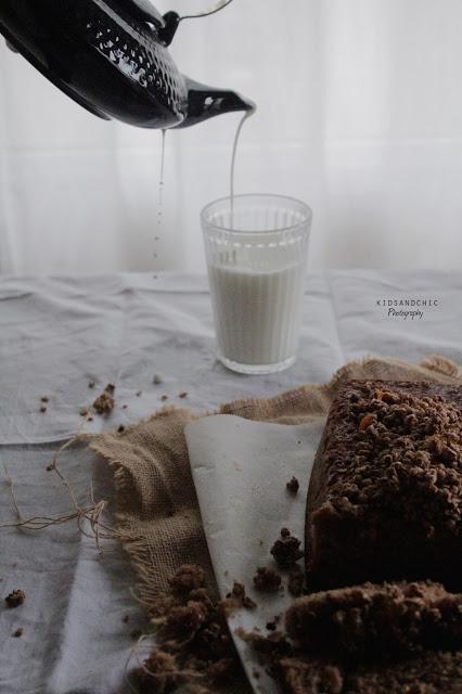 Chocolate Crunchy loaf cake