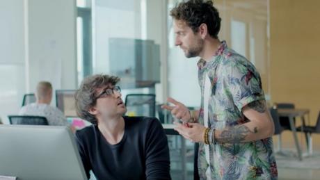 Adobe parodia el día a día de los directores de arte en las agencias en este divertido anuncio