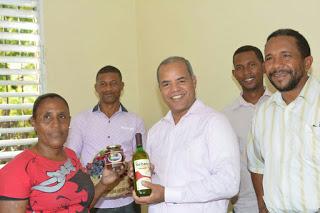 Con gran éxito sigue La Feria de productos dominicanos.