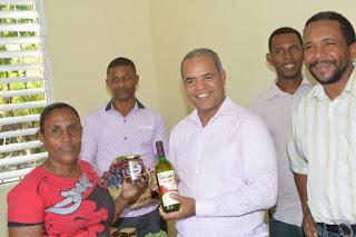 Con gran éxito sigue La Feria de productos dominicanos.