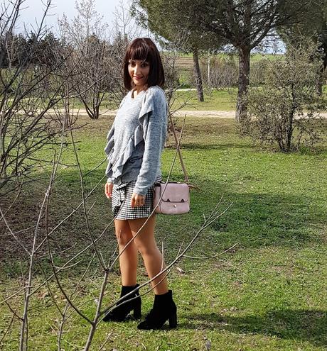 Outfit: Falda Vichy y Jersey con Volantes
