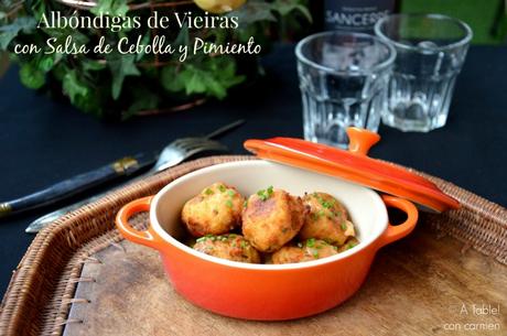 Albóndigas de Vieiras con Salsa de Cebolla y Pimiento