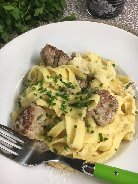 Albóndigas Suecas Con Pasta (Swedish Meatball Pasta)