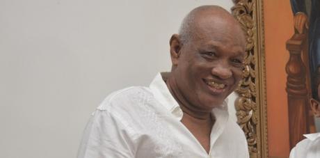 Un infarto mata a excampeón de boxeo Rocky Valdez.