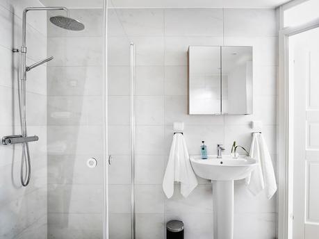 tendencias decoración piso sueco Pantone Greenery 15 0343 modas decoración interiores nórdicos Estilismo de interiores color of the year blog decoración sueca 