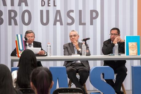 42 FNL-UASLP presentó libro sobre documentos de Archivo Histórico
