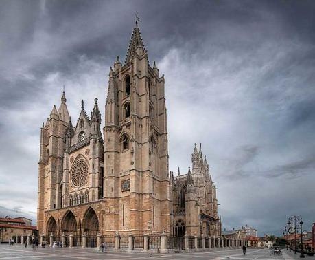 No Te Pierdas de descubrir Estos 8 Lugares Que ver En León. Un Lugar Con Una Historia Muy Interesante!