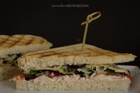 Un sandwich diferente- hummus y berenjenas