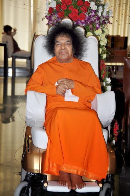 La peregrinación a Prashanti Nilayam - un discurso privado muy especial - Aravind Balasubramanya La peregrinación a Prashanti Nilayam - un discurso privado muy especial - Aravind Balasubramanya