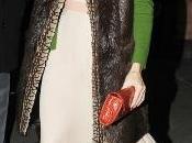 Olivia Palermo cómo combinar estilo vestido largo gasa, chaqueta lana, maxichaleco piel botas Zara