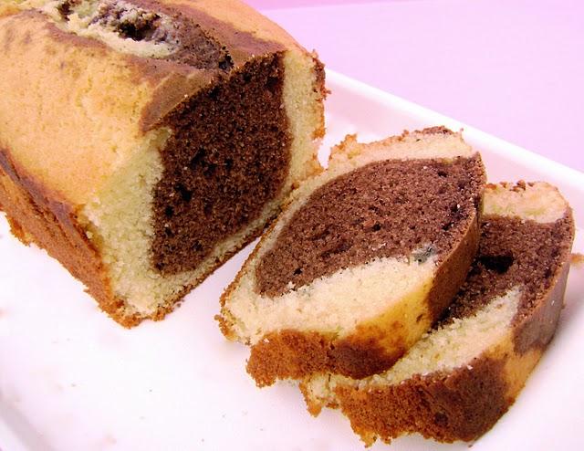 Pastel Sencillo de Coco y Chocolate