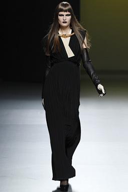 Cibeles FW: Ana Locking