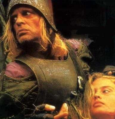 La mezquindad frente al afán, la ambigua ambición, sus límites y su desdicha.