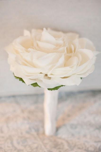 Una flor gigante como ramo de novia