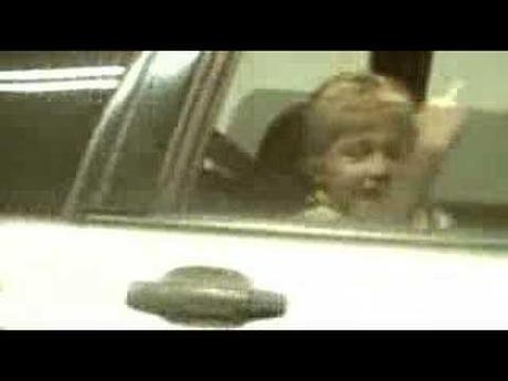 “Educar con el ejemplo”: Cuando una imagen dice más que mil palabras YouTube Preview Image