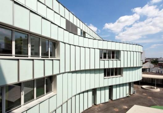 Groupe Scolaire / Trévelo & Viger-Kohler architectes (TVK)