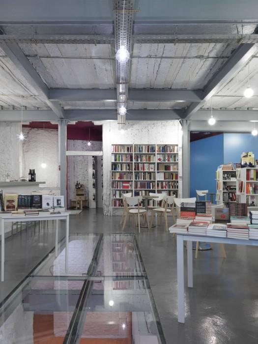Librería y Café / MYCC oficina de arquitectura