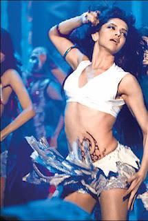 Deepika Padukone baila un item number en Dum Maaro Dum