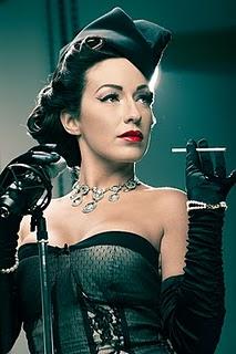 LA CHICA PIN - UP  y el glamour de los 50s