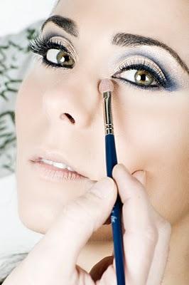 SERVICIOS Y TALLERES DE MAQUILLAJE PROFESIONAL