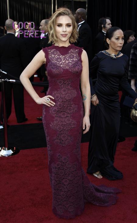 Scarlett Johansson In Dolce & Gabbana At The 2011 Oscars Academy Awards