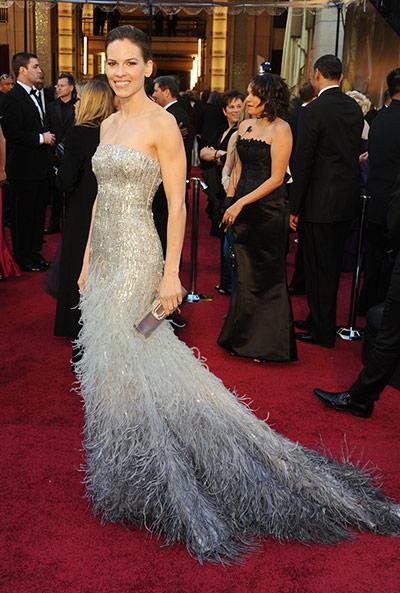 Oscars: Hilary Swank on the Oscars red carpet