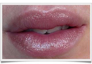 DE COMPRAS EN BOBBY BROWN (I).