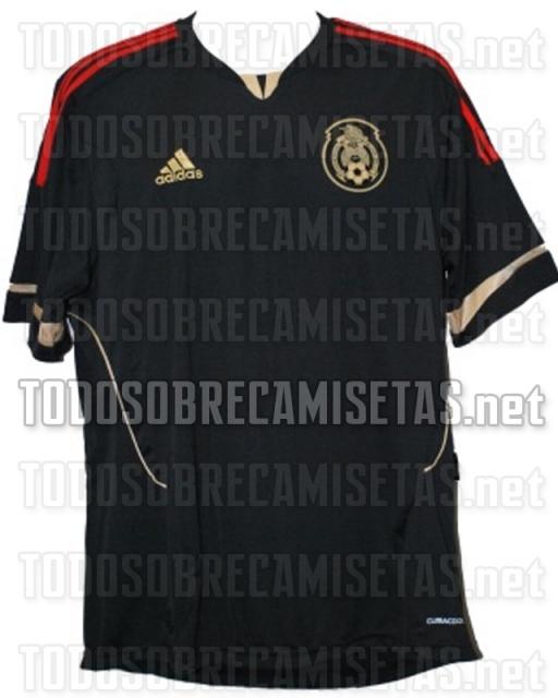 Nueva camiseta negra Adidas de México; temporada 2011-2013 (?)