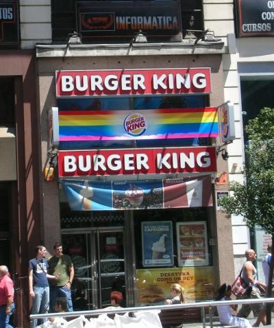 Multan a Burger King por agresión a pareja gay