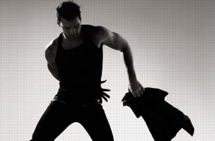 Ricky Martin y  Tina Turner posan para Armani