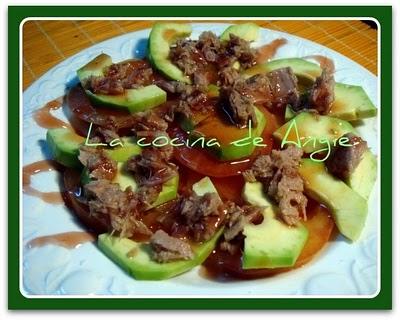 ENSALADA DE AGUACATE CON GLASÉ DE VINAGRE DE FRAMBUESA