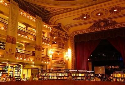 Aqui me perdería yo cada dos por tres Aqui me perdería yo cada dos por tres