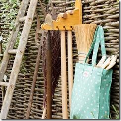 Garden_rack__Country_garden_design__Country_Homes__Interiors