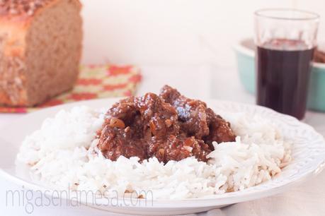 GOULASH [Guiso húngaro]