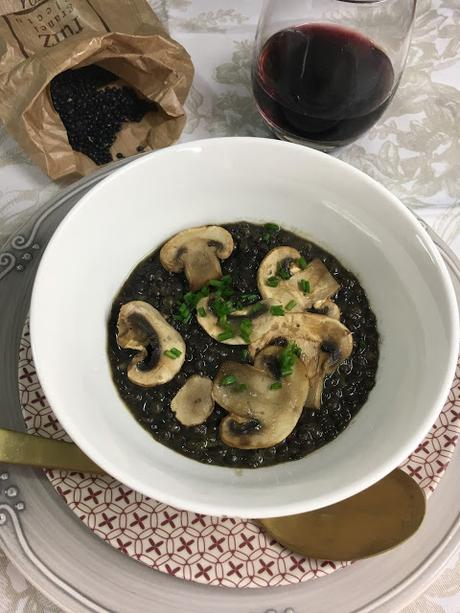 Lentejas Negras O Beluga Con Champiñones