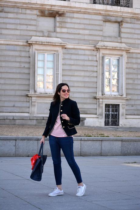 outfit-mango-jacket-navy-style-converse